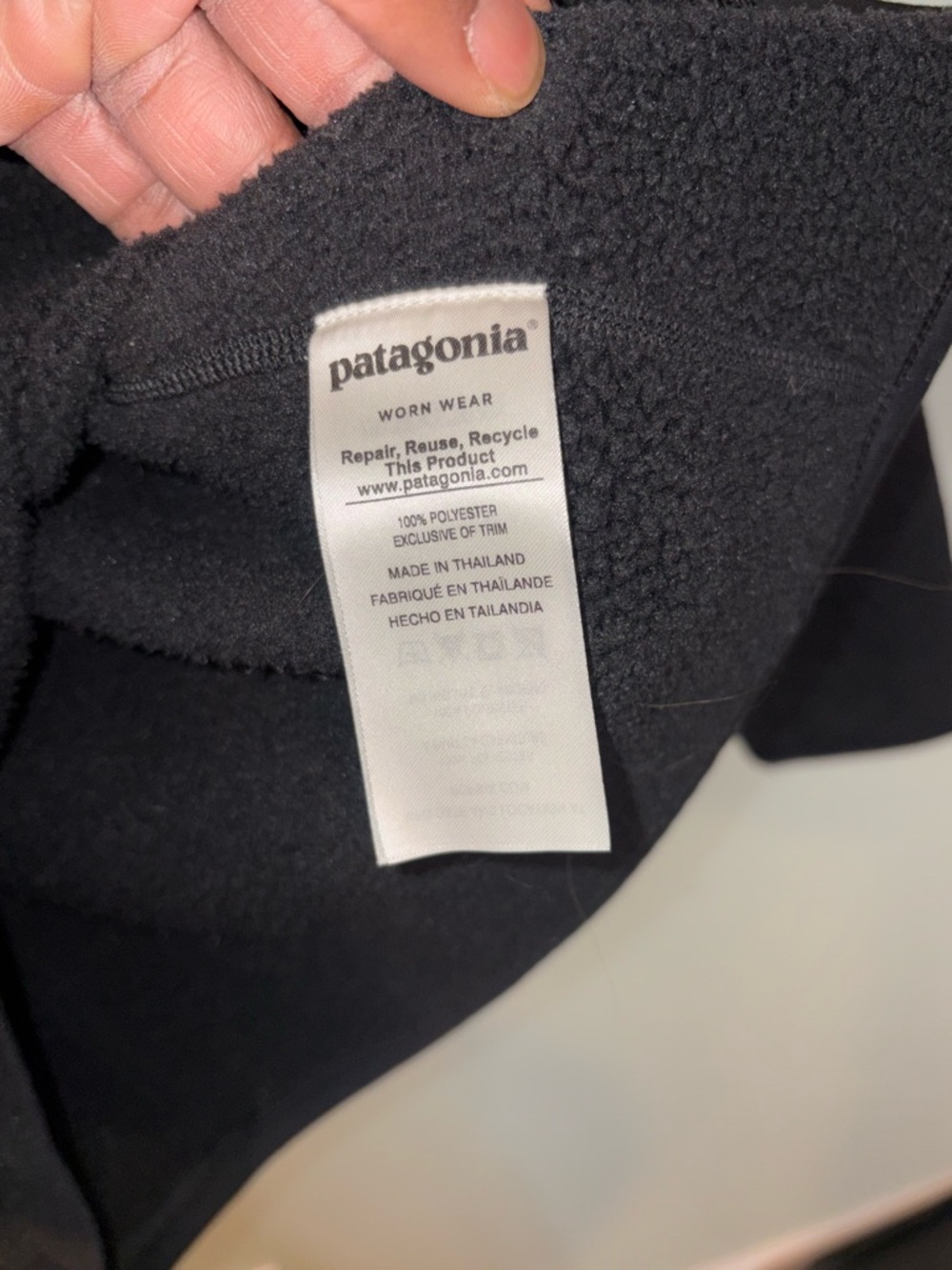 Patagonia Women’s Quarter-Zip Fleece Pullover - Picture 5 of 7